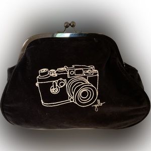 ☆Velvet kiss-lock clutch/purse☆photography/camera sketch